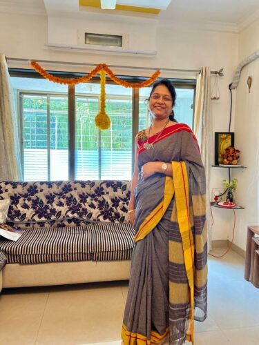 Yellow/Red--Black Patteda Anchu Saree photo review